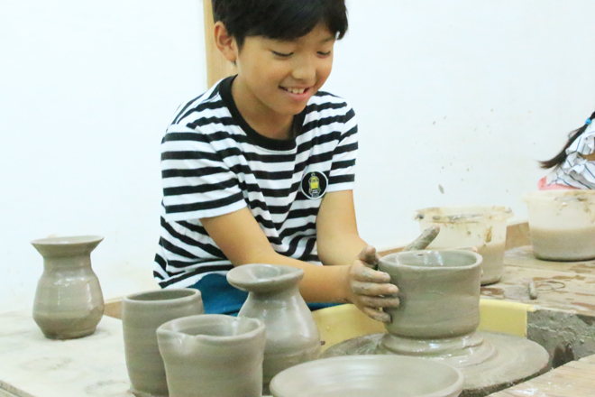 夏休み 子供 体験 楽しい 屋内 陶芸 体験