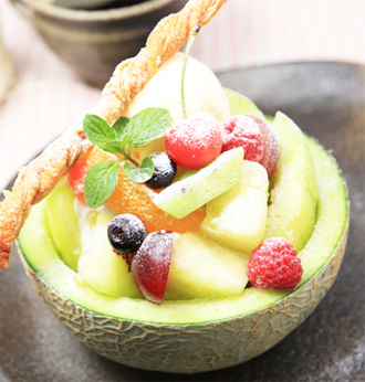 夏休みメロンパフェ